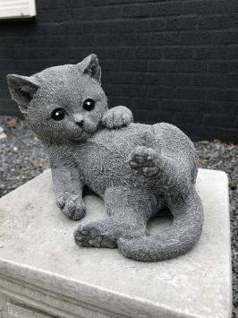 Statue einer spielenden Katze / Katzenmädchen, aus Stein, sehr schön!