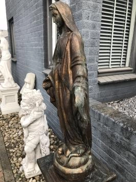 Maria - stenen beeld - 115 cm - koperlook - in detail