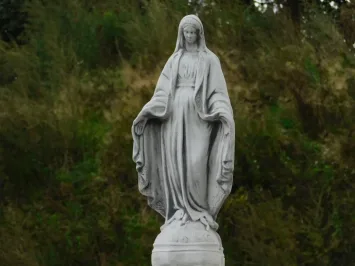 Marienstatue mit Sockel – Stein – 170 cm – Gartenskulptur