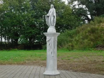 Statue Vierge Marie sur socle – pierre – hauteur 170 cm