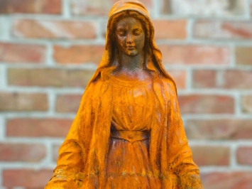 Gietijzeren tuinbeeld van Maria, kerkelijk beeld