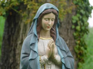 Tuinbeeld Maria met rozenkrans, beeld in kleur, christelijk figuur