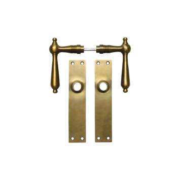 Set deurklinken met deurplaten – zonder sleutelgat – messing