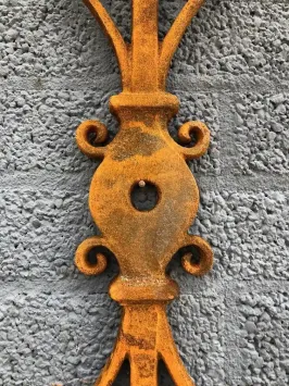 Muuranker van gietijzer - antieke wandanker - 76 cm