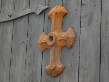 Antiker Wandanker - Wandanker aus Gusseisen - Kreuzform