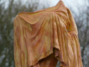 Statue de femme nue drapée – 67 cm – en polystone rustique