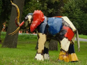 Éléphant « Chidi » – métal – 90 cm – art africain coloré