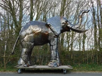 Éléphant en métal « Jamar » – 225 cm – grandeur nature – d'Afrique