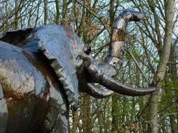Metallelefant – 225 cm – lebensgroß – eindrucksvolle Dekoration