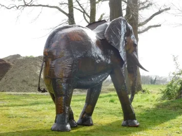 XXL olifant beeld van metaal – bruin tuinbeeld – 225 cm
