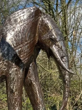 Olifant van metaal – Afrikaans handwerk – uniek – 210 cm