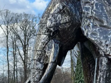 Olifant van metaal – Afrikaans handwerk – uniek – 210 cm