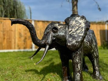 Unieke afrikaanse olifant - ijzeren tuinbeeld