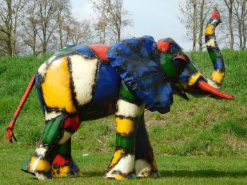 Sculpture d'éléphant – métal – trompe levée – 138 x 175 cm