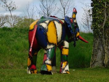 Sculpture d'éléphant – métal – trompe levée – 138 x 175 cm