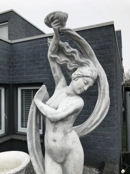 Femme au foulard - statue en pierre - 192 cm - blanc classique