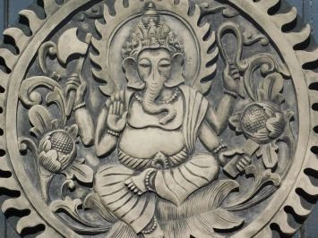Ganesh - ornement en pierre - 70 cm - gris/noir - en détail