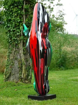XL-Pferdekopf-Kunstskulptur auf Sockel – 152 cm – Polystone