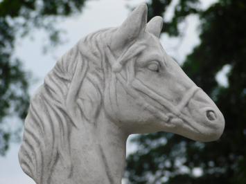 Paardenhoofd op sokkel - 83 cm - steen - tuinbeeld