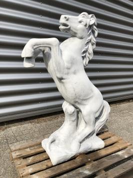 Steigerend Paard XL - Massief Gegoten Steen