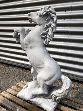 Steigerend Paard XL - Massief Gegoten Steen