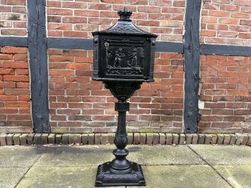 Boîte aux lettres sur pied, noire, boîte aux lettres en fonte, lourde