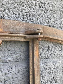 IJzeren antieke stalraam - 57 x 42 cm - raam voor tuinmuur