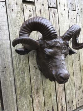Déco murale métal - tête de bélier - lourde - marron