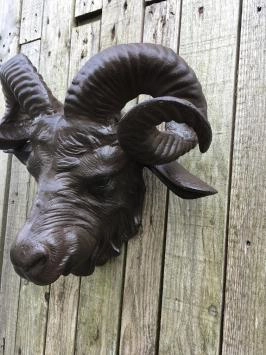 Déco murale métal - tête de bélier - lourde - marron