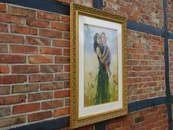 Peinture ''Close to My Heart'' - Art Giclée sur papier par Pino - Cadre en bois