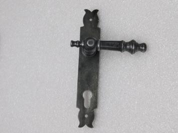 Deurbeslag set met 2 klinken en 2 platen (PC92) - gietijzer grijs