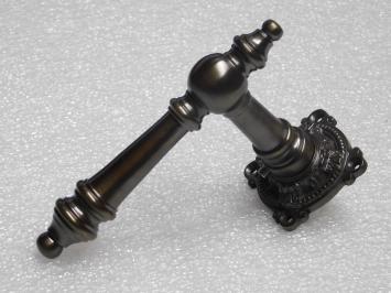 Ensemble de poignées de porte Montreux avec rosaces – laiton patiné