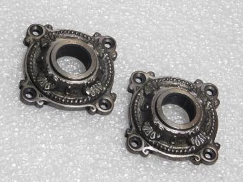 Ensemble de poignées de porte Montreux avec rosaces – laiton patiné