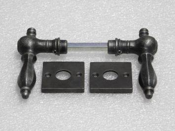 Set: Kensington-Türgriffe + quadratische Türgriffrosetten – verzinktes Gusseisen