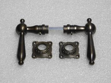 Poignées de porte « Revo » avec rosaces – ensemble en laiton patiné