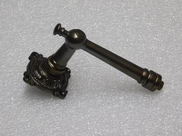 Set Türgriffe „Montel“ mit Rosetten – Dunkel patiniertes Messing