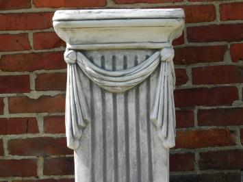Classique – socle en pierre avec draperie – 75 cm de hauteur