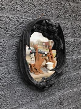 Spiegel met Gargoyle omlijsting, exclusieve spiegel, polystone
