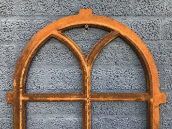 Kirchenfenster aus Gusseisen – V-förmiger Teilung – Bogenfenster