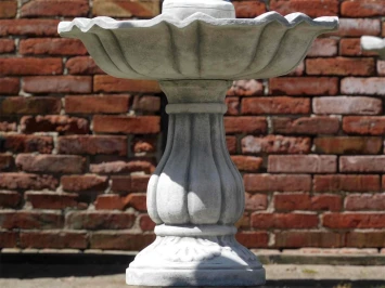 Fontaine femme – 170 cm – pierre – jeu d'eau classique