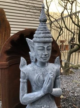 Knielende tempelwachter - polystone - 87 cm - in detail
