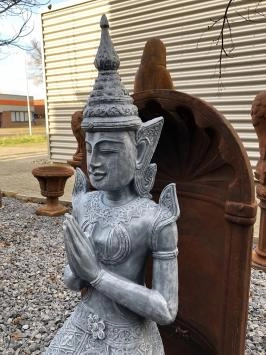 Knielende tempelwachter - polystone - 87 cm - in detail