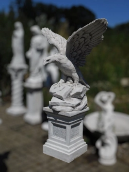 Aigle - avec ou sans socle - statue animalière en pierre - 233 cm