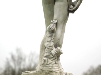 David op sokkel - stenen tuinbeeld - 170 cm - klassiek wit