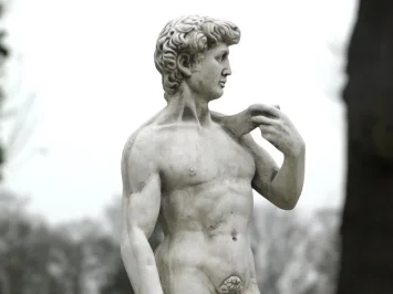David sur socle - statue de jardin en pierre - 170 cm - blanc classique
