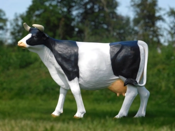 Vache - polystone - 160 x 200 cm - en couleur - en détail