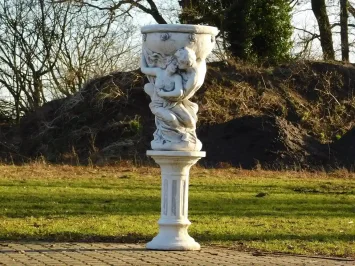 Man en Vrouw met Schaal - Klassiek Tuinbeeld - Steen