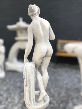 Statue de jardin divine - Vénus à la pomme - figurine classique