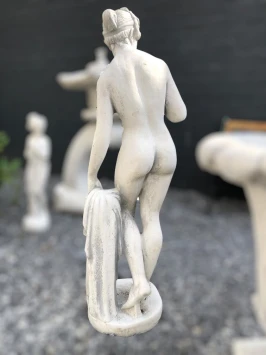Vénus à la pomme - statue en pierre - 114 cm - blanc classique
