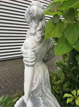 Frau mit Körben - Statue aus Stein - 138 cm - detailreich